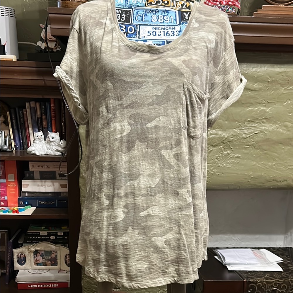 a.n.a Green Relaxed Cuffed Sleeve T-Shirt